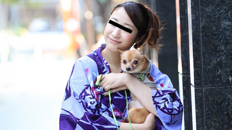 搭讪遛狗浴衣美女！爱狗的她被我成功撩到 佐佐木玲 10musume_082423_01 海报